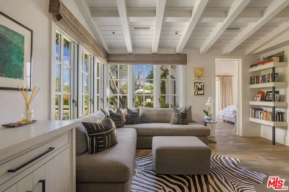 1888 Garst Lane Ojai, CA 93023