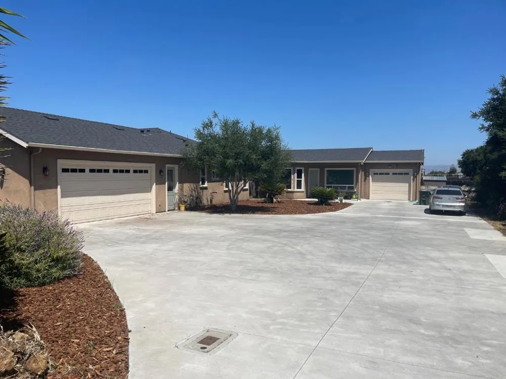 1360 Santa Ana Road Hollister, CA 95023
