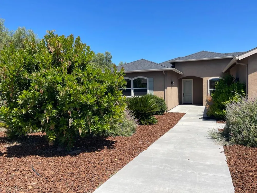 1360 Santa Ana Road Hollister, CA 95023