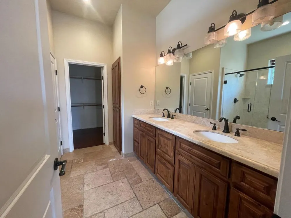 1360 Santa Ana Road Hollister, CA 95023