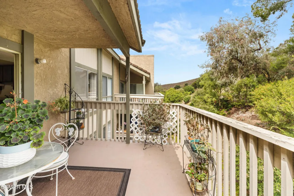 286 Oakleaf Drive #32 Thousand Oaks, CA 91360