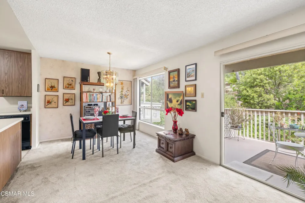 286 Oakleaf Drive #32 Thousand Oaks, CA 91360