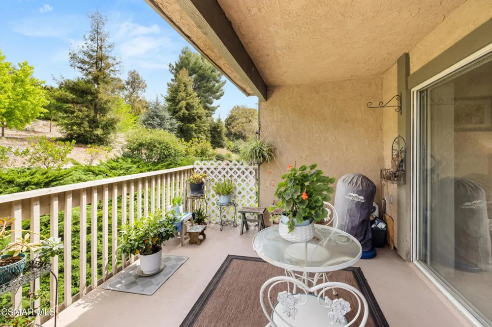 286 Oakleaf Drive #32 Thousand Oaks, CA 91360