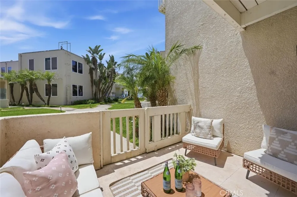 7301 Vista Del Mar #B107 Playa del Rey, CA 90293