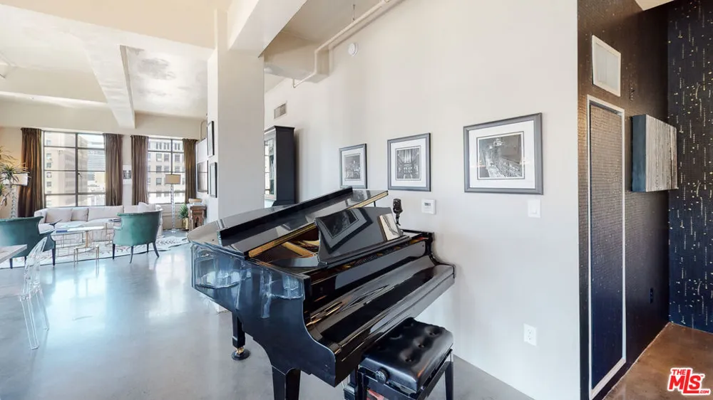 849 S Broadway #708 Los Angeles, CA 90014