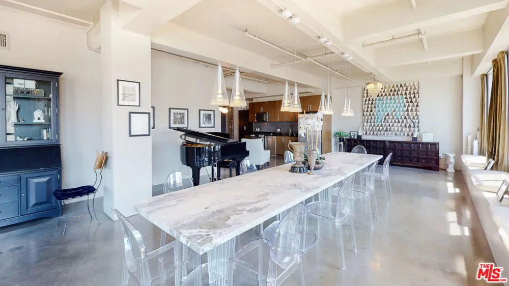 849 S Broadway #708 Los Angeles, CA 90014