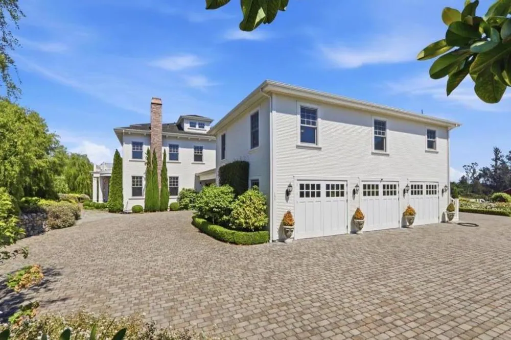 155 Scarlet Court Watsonville, CA 95076