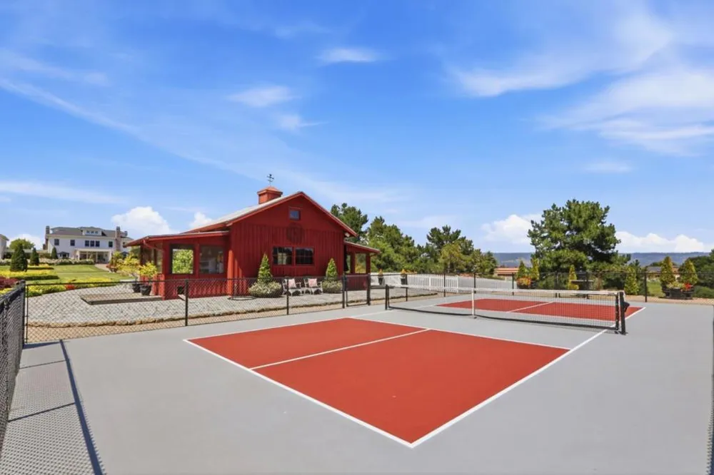 155 Scarlet Court Watsonville, CA 95076