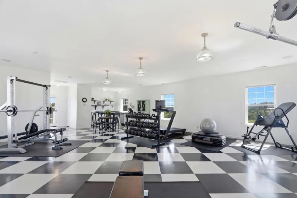 155 Scarlet Court Watsonville, CA 95076