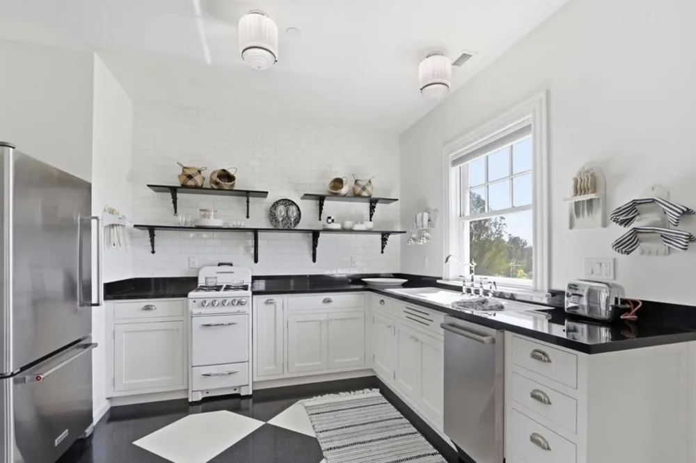 155 Scarlet Court Watsonville, CA 95076