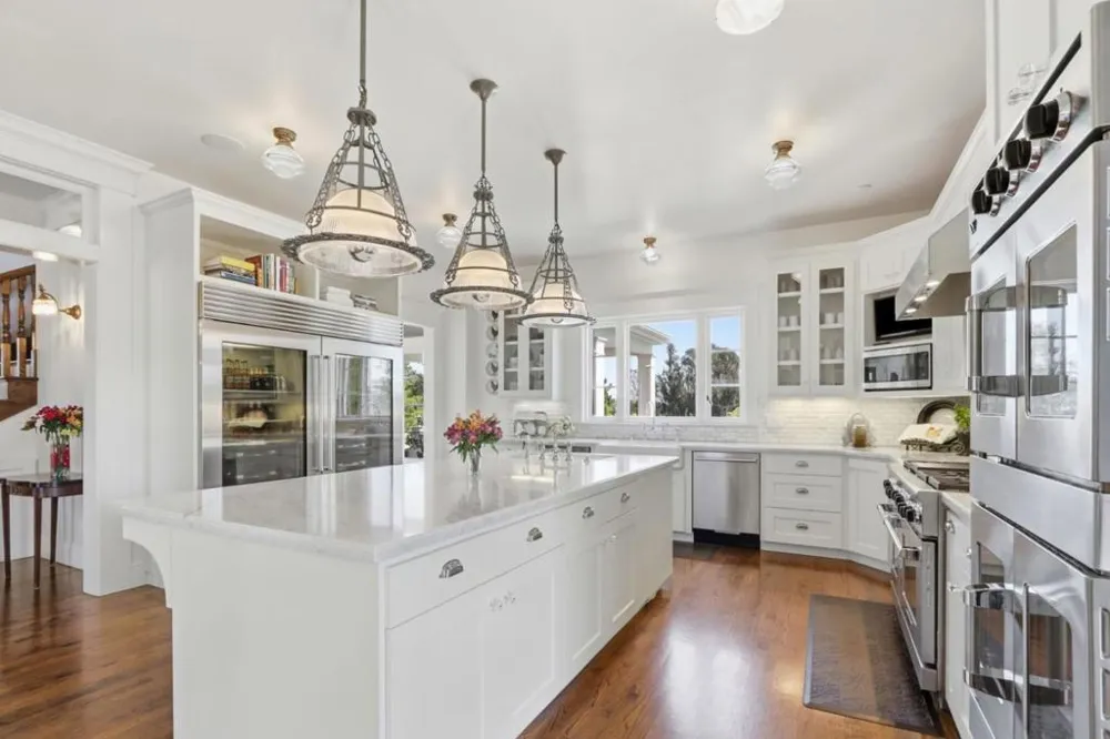 155 Scarlet Court Watsonville, CA 95076