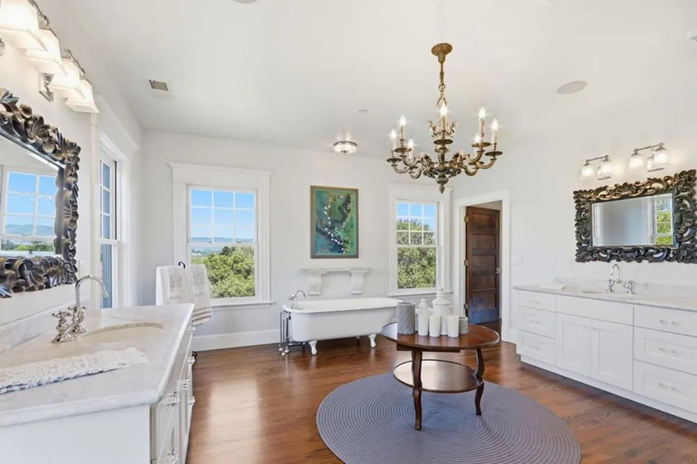 155 Scarlet Court Watsonville, CA 95076