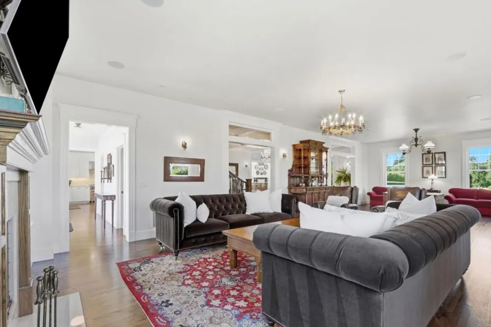 155 Scarlet Court Watsonville, CA 95076