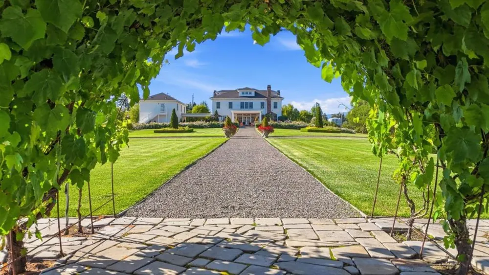 155 Scarlet Court Watsonville, CA 95076