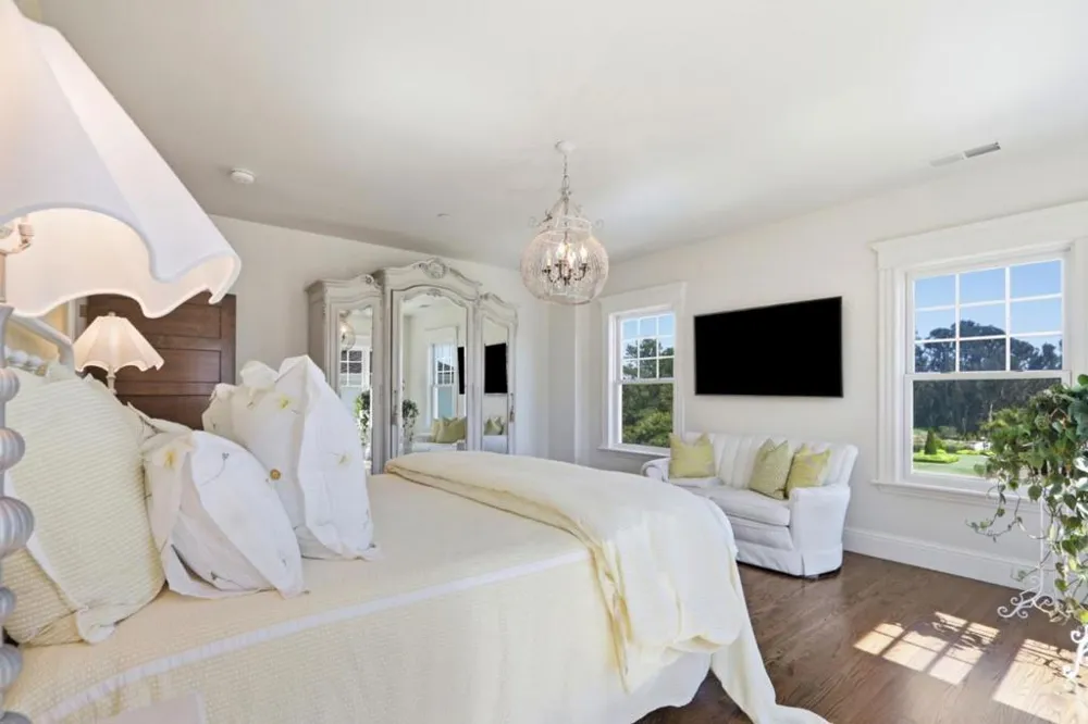 155 Scarlet Court Watsonville, CA 95076