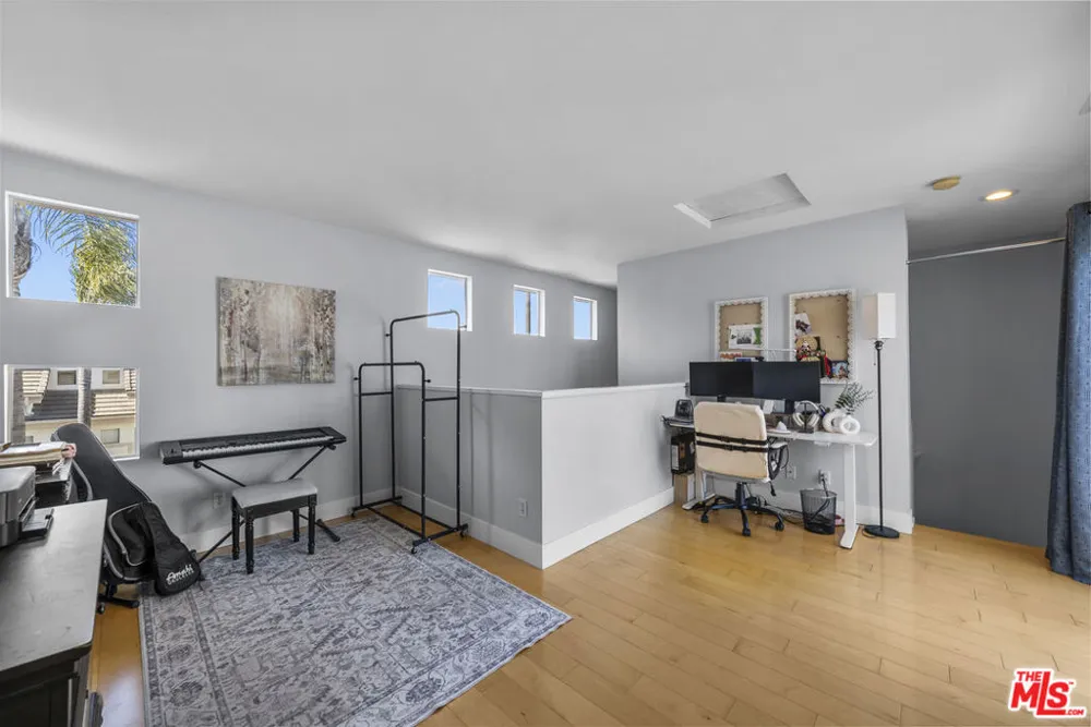 373 Blue Dolphin Drive Port Hueneme, CA 93041