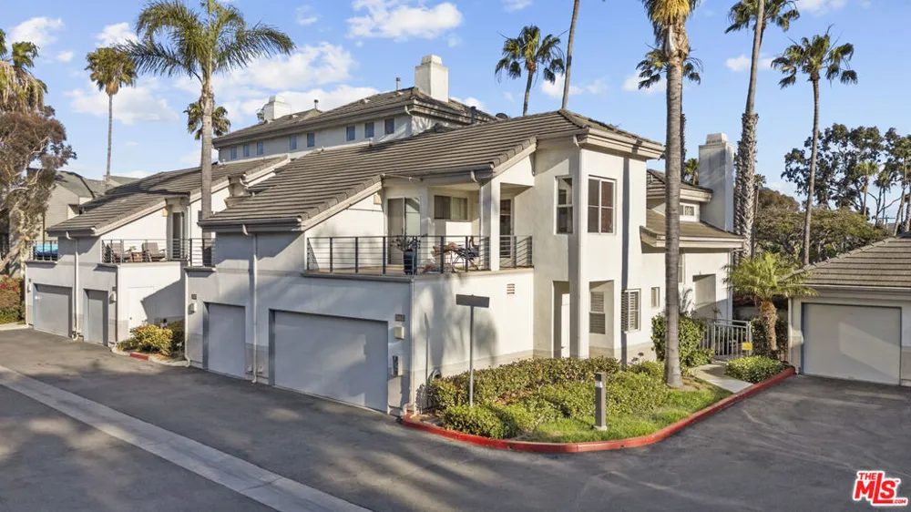 373 Blue Dolphin Drive Port Hueneme, CA 93041