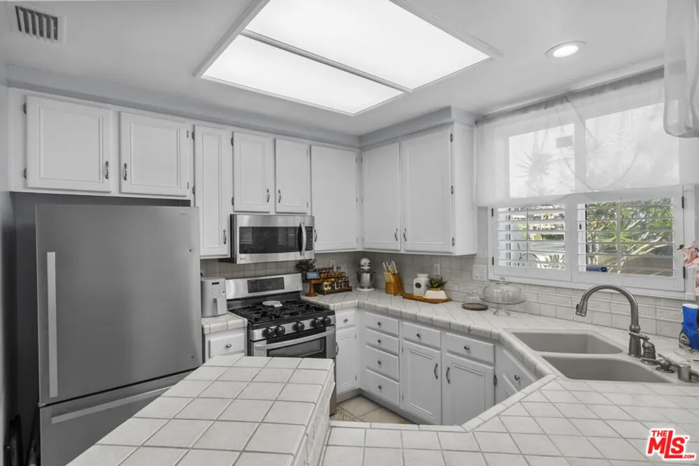 373 Blue Dolphin Drive Port Hueneme, CA 93041