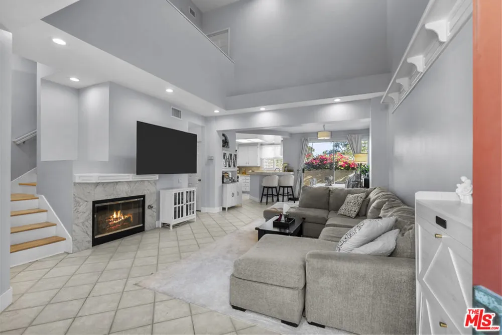373 Blue Dolphin Drive Port Hueneme, CA 93041