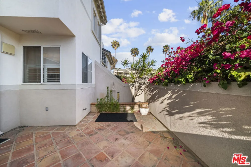 373 Blue Dolphin Drive Port Hueneme, CA 93041