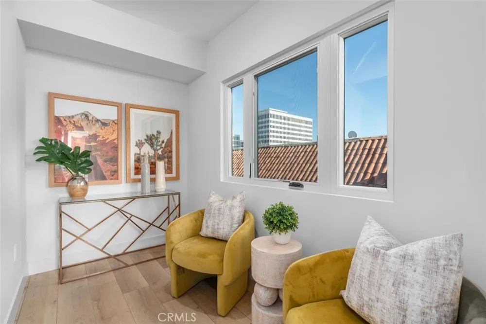 150 S Oak Knoll #202 Pasadena, CA 91101