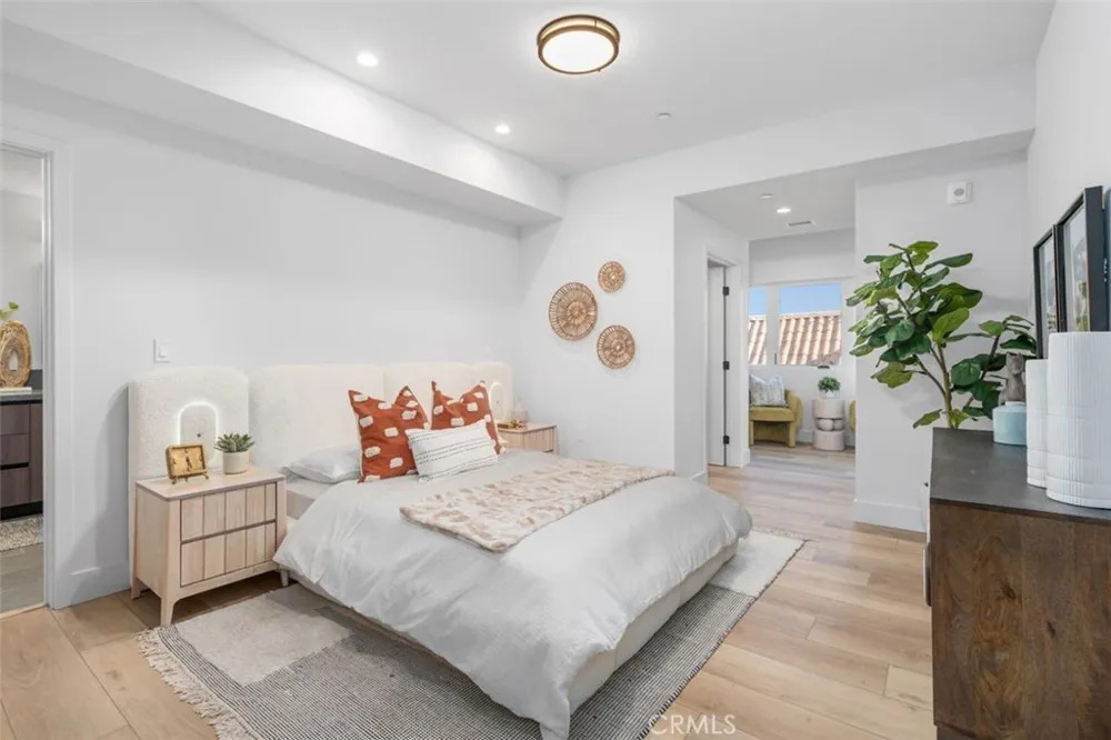 150 S Oak Knoll #202 Pasadena, CA 91101