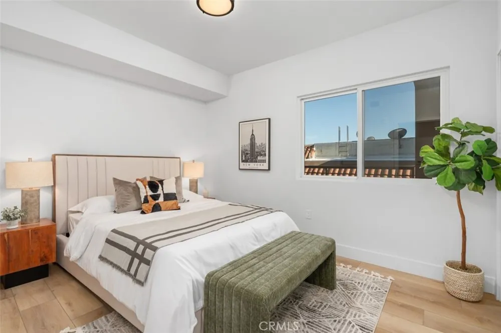 150 S Oak Knoll #202 Pasadena, CA 91101