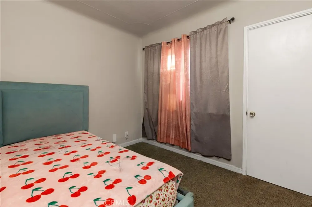 6612 Plaska Ave Huntington Park, CA 90255