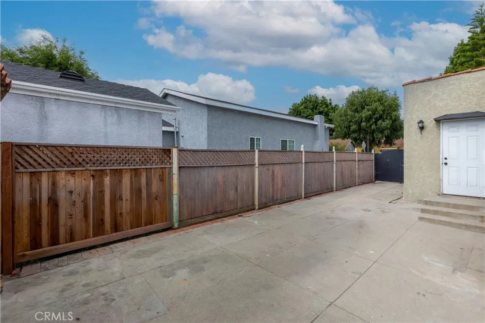 6612 Plaska Ave Huntington Park, CA 90255