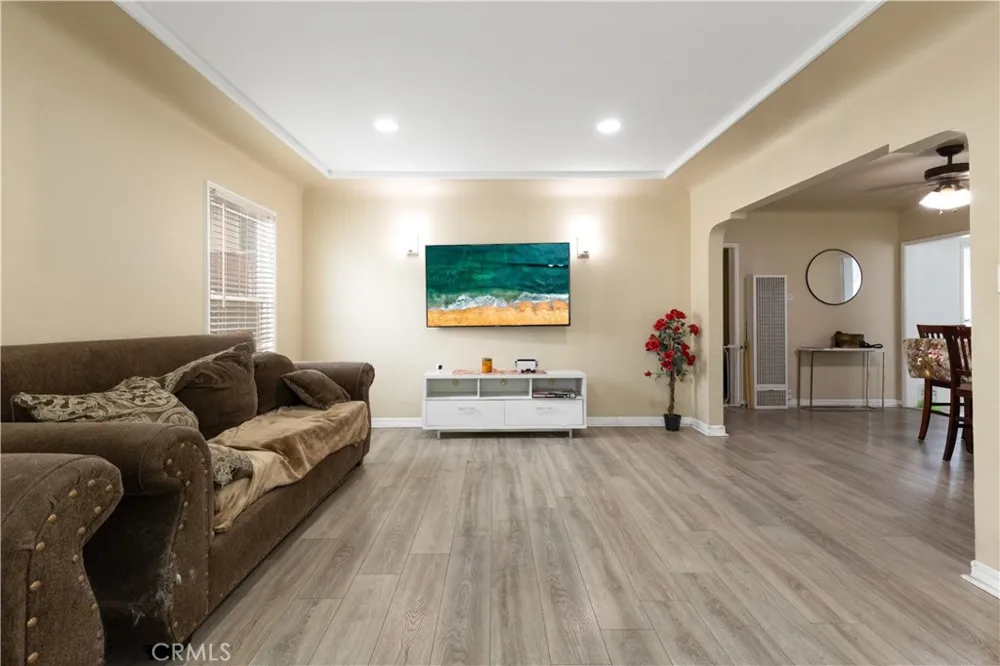 6612 Plaska Ave Huntington Park, CA 90255