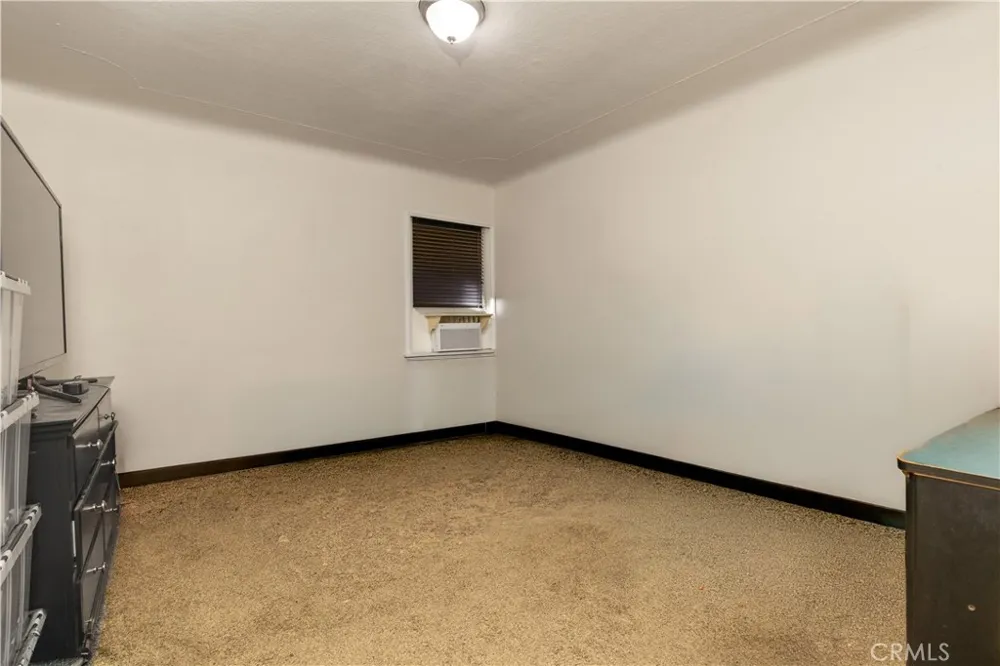 6612 Plaska Ave Huntington Park, CA 90255
