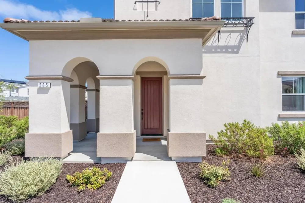 585 Santa Lucia Way Marina, CA 93933