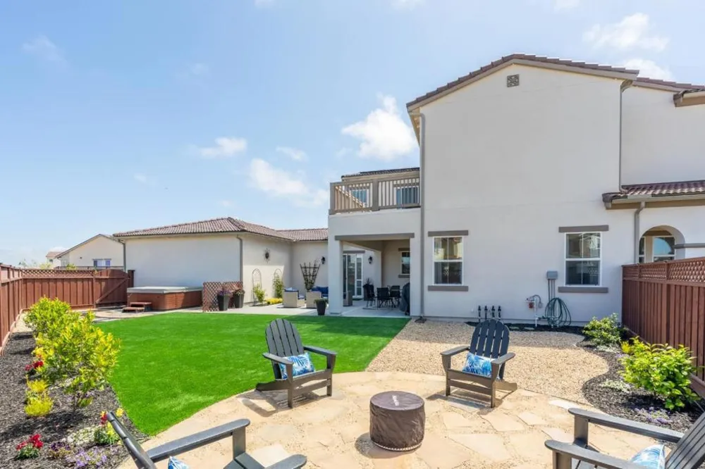 585 Santa Lucia Way Marina, CA 93933