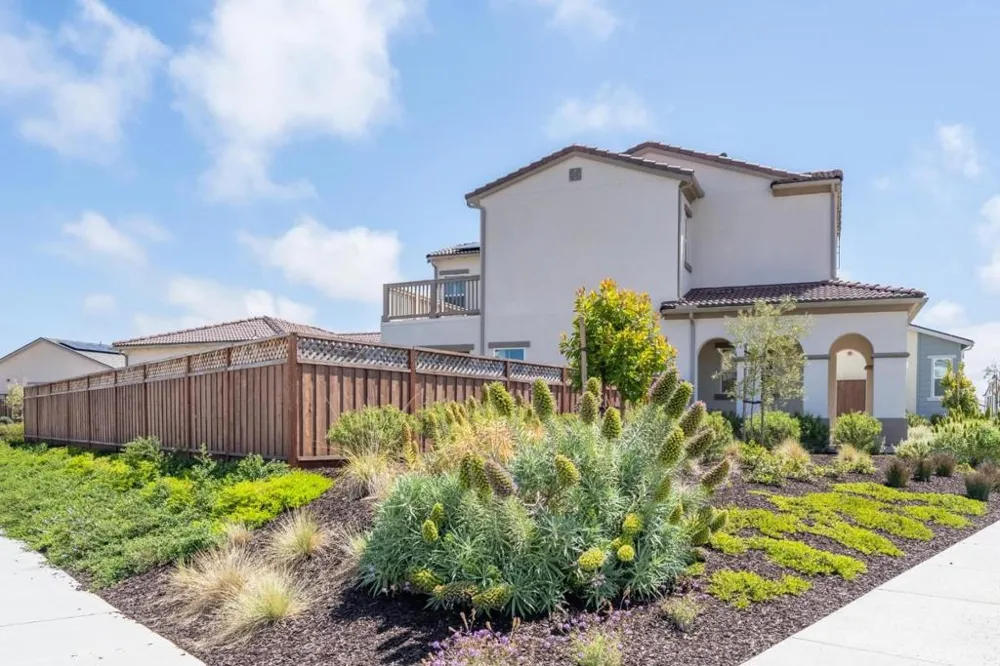 585 Santa Lucia Way Marina, CA 93933