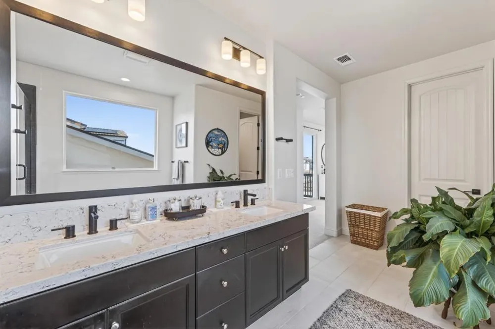 585 Santa Lucia Way Marina, CA 93933