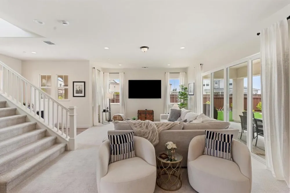 585 Santa Lucia Way Marina, CA 93933