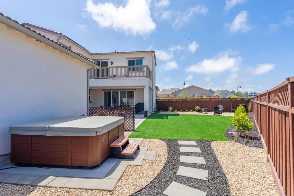 585 Santa Lucia Way Marina, CA 93933