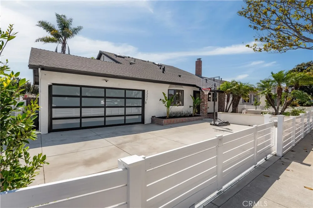 1231 South Irena Ave Redondo Beach, CA 90277