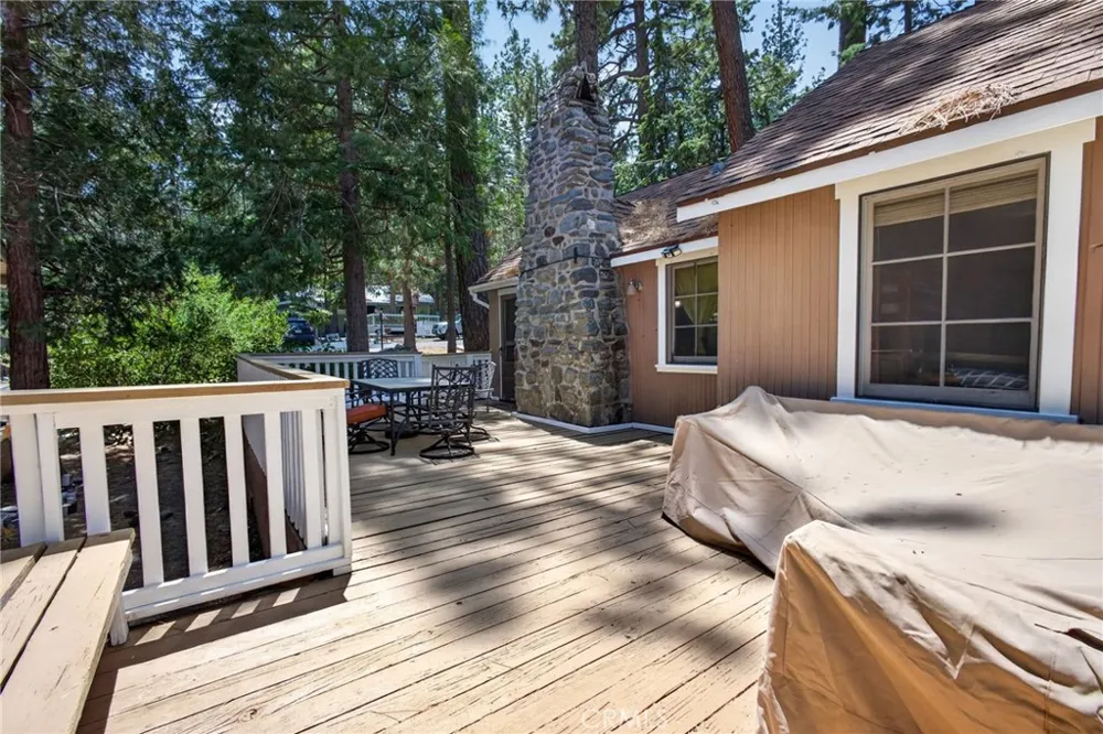 1674 Twin Lakes Wrightwood, CA 92397