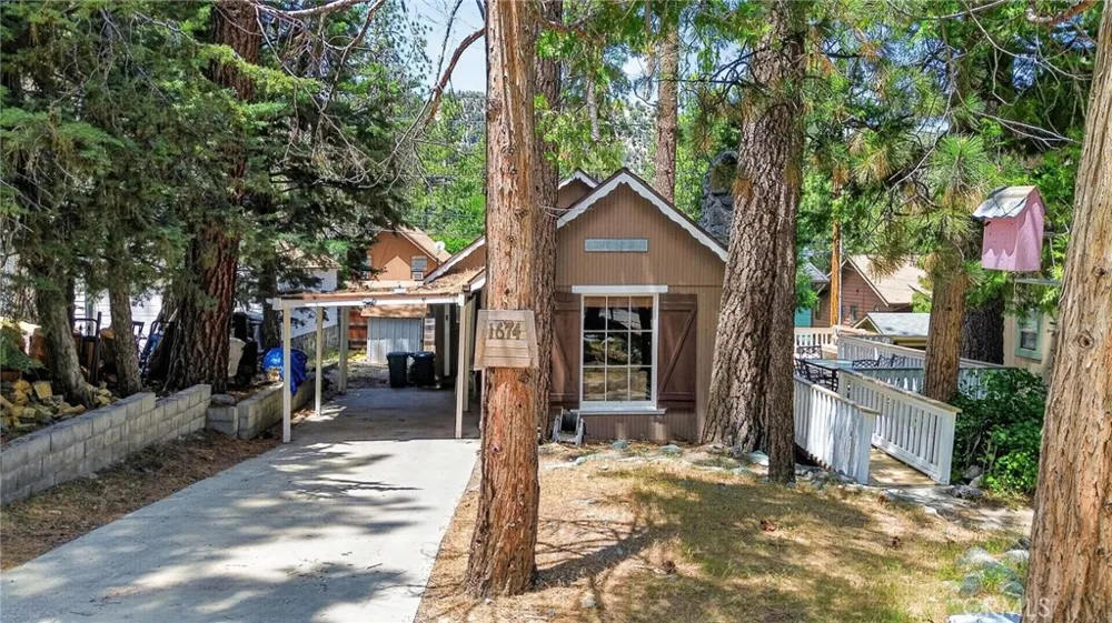 1674 Twin Lakes Wrightwood, CA 92397