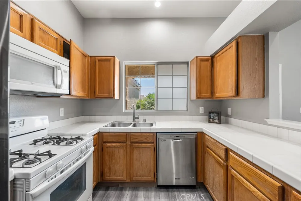 3633 Capri Court Rosamond, CA 93560