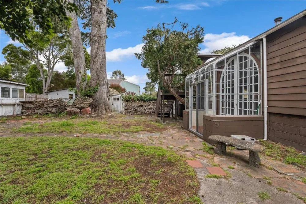 841 Congress Avenue Pacific Grove, CA 93950