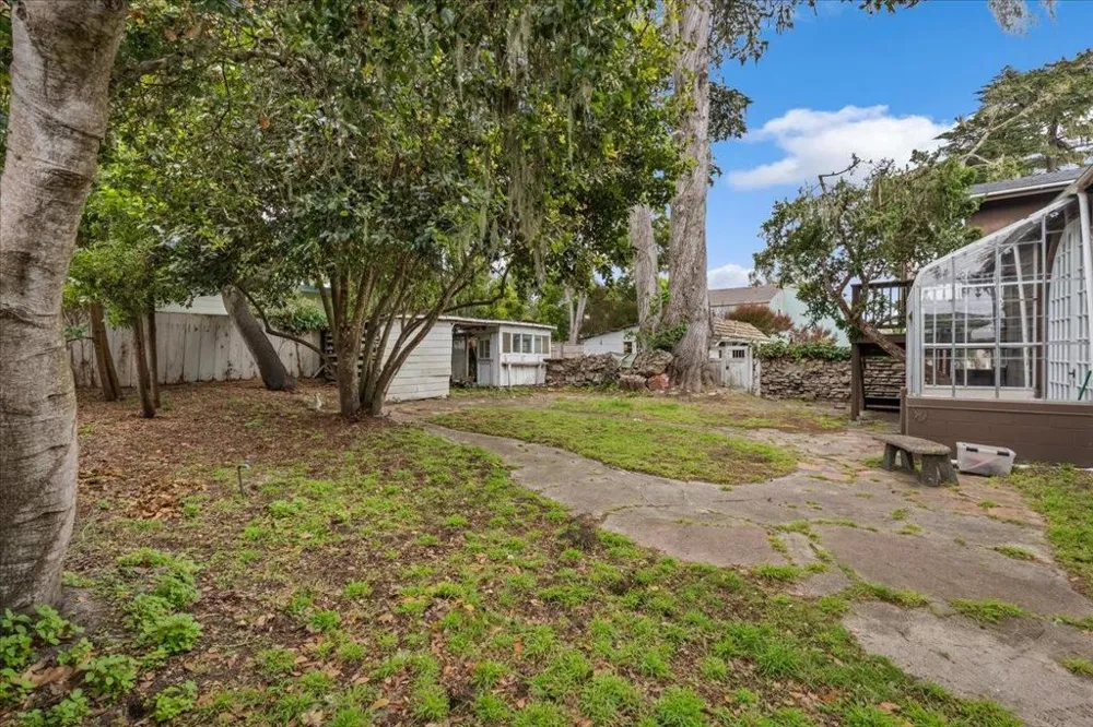 841 Congress Avenue Pacific Grove, CA 93950