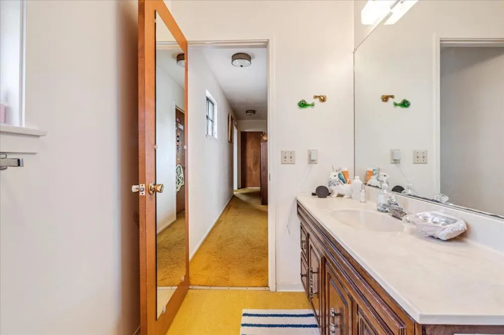 841 Congress Avenue Pacific Grove, CA 93950