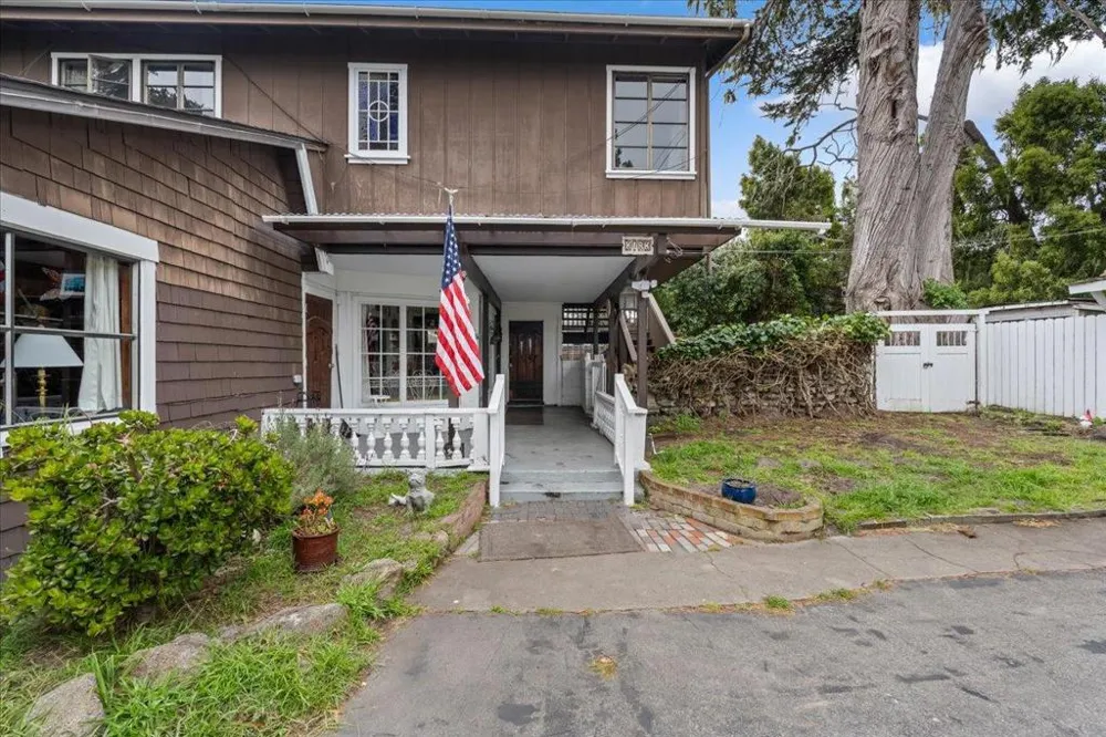 841 Congress Avenue Pacific Grove, CA 93950