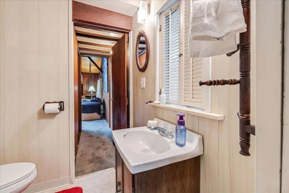 841 Congress Avenue Pacific Grove, CA 93950