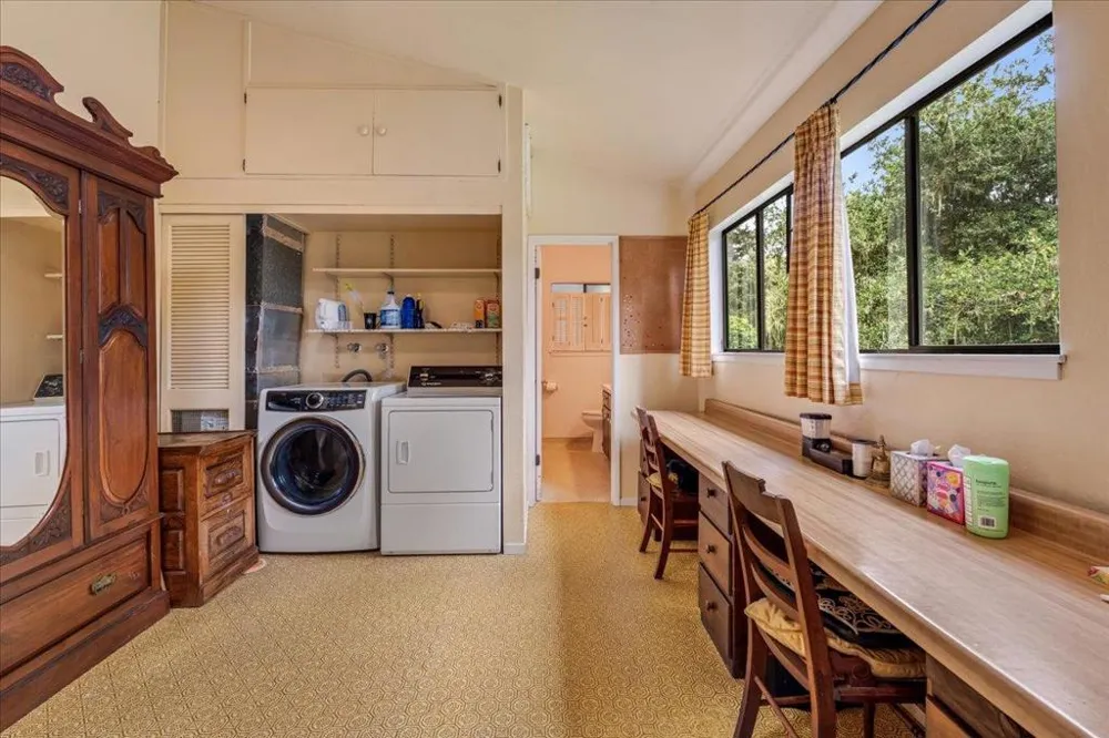 841 Congress Avenue Pacific Grove, CA 93950