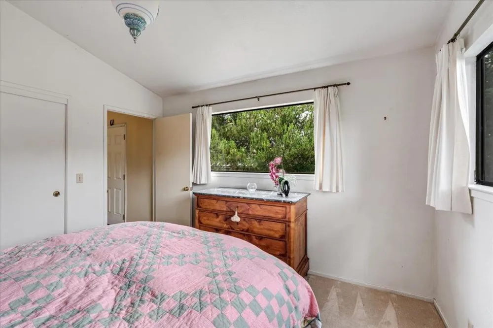 841 Congress Avenue Pacific Grove, CA 93950