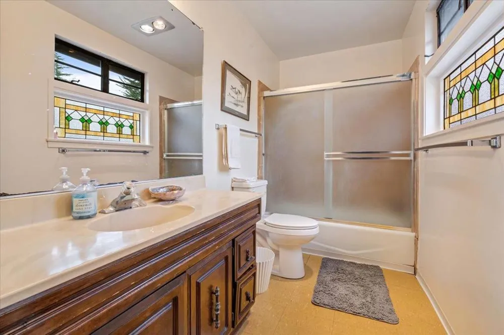 841 Congress Avenue Pacific Grove, CA 93950