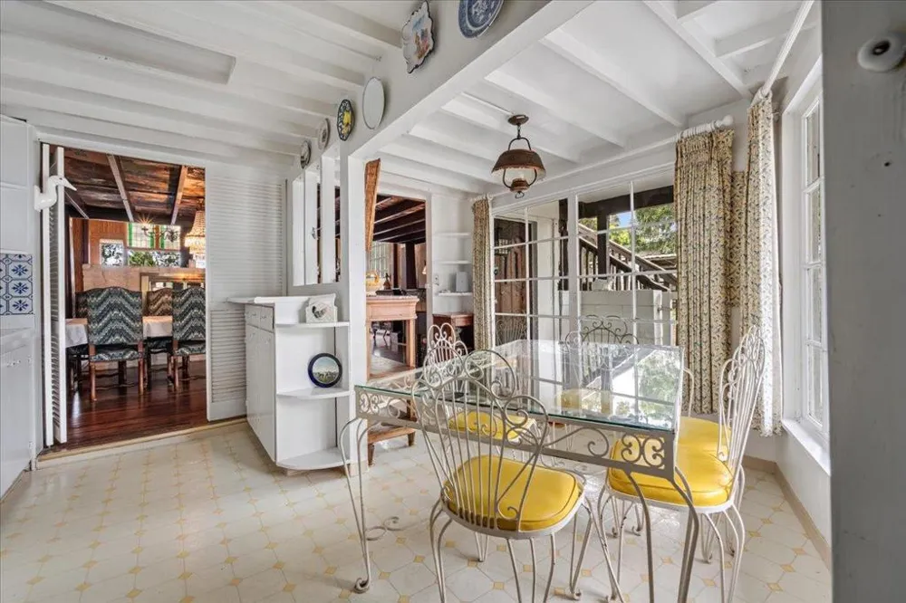 841 Congress Avenue Pacific Grove, CA 93950